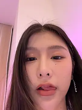 Snapshot of Momoever123456 chatting on 03-11-26, 02:11 Momoever123456 online show from 03-11-26, 02:11