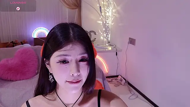 Momoever123456 online show from 03-27-26, 01:56