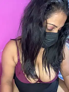 NOORA-GIRL online show from 11-18-25, 12:19