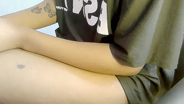 Destiny Desire online show from 03-22-26, 09:00