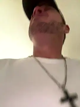 Snapshot of curvedcock8666 chatting on 11-17-25, 04:22 curvedcock8666 online show from 11-17-25, 04:22