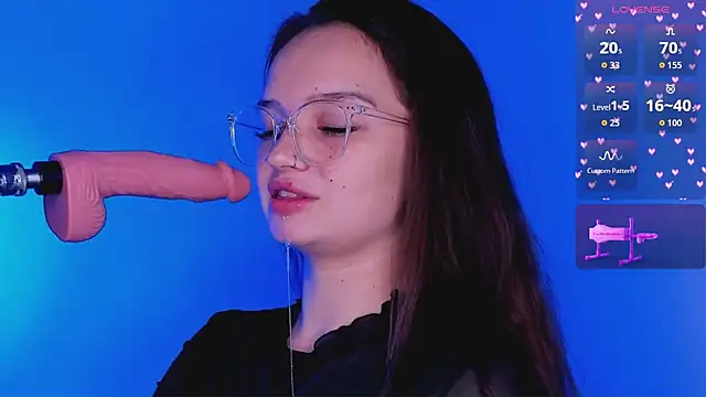 bitchpeace  online show from 11-08-25, 04:10