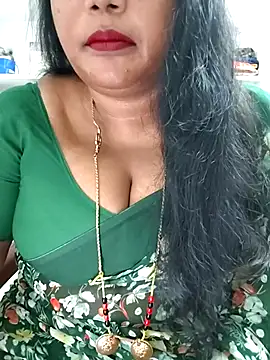 Snapshot of Swapna_143 chatting on 05-08-26, 03:21 Swapna 143 online show from 05-08-26, 03:21