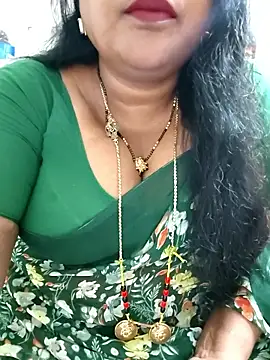 Snapshot of Swapna_143 chatting on 06-10-26, 05:03 Swapna 143 online show from 06-10-26, 05:03