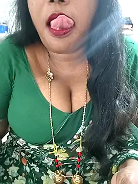 Snapshot of Swapna_143 chatting on 05-04-26, 02:59 Swapna 143 online show from 05-04-26, 02:59