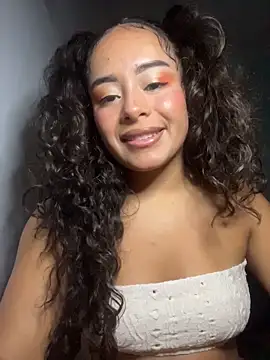 Snapshot of Marie_Rose chatting on 11-09-25, 11:53 Marie Rose online show from 11-09-25, 11:53