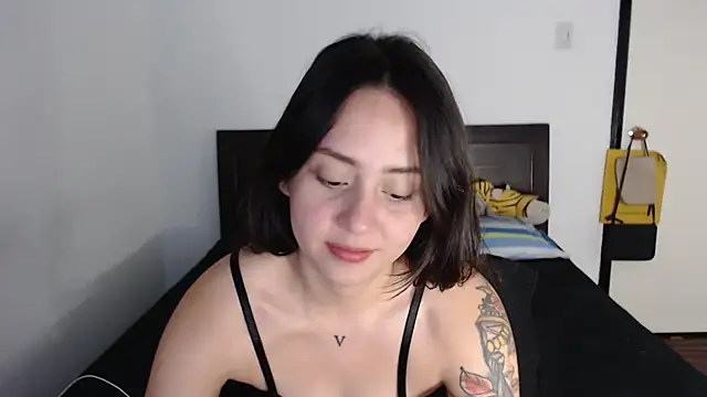 Snapshot of rebecca_collin chatting on 10-07-25, 10:55 rebecca collin online show from 10-07-25, 10:55