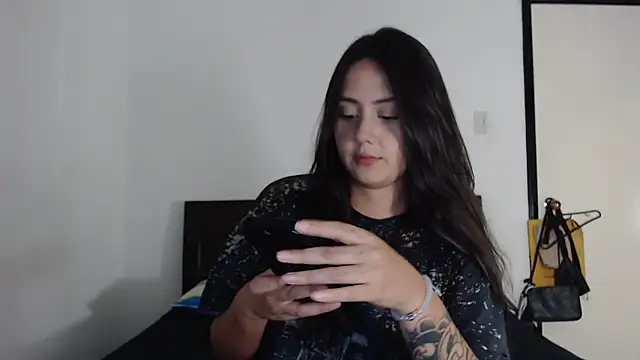 Snapshot of rebecca_collin chatting on 07-17-26, 11:35 rebecca collin online show from 07-17-26, 11:35