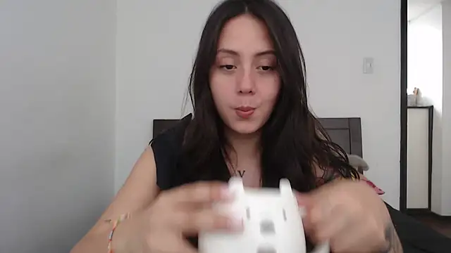 Snapshot of rebecca_collin chatting on 02-07-26, 09:45 rebecca collin online show from 02-07-26, 09:45