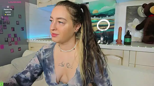 Kruela Eva online show from 11-28-25, 11:27