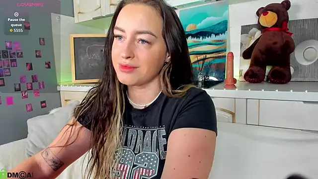 Kruela Eva online show from 11-21-25, 11:15