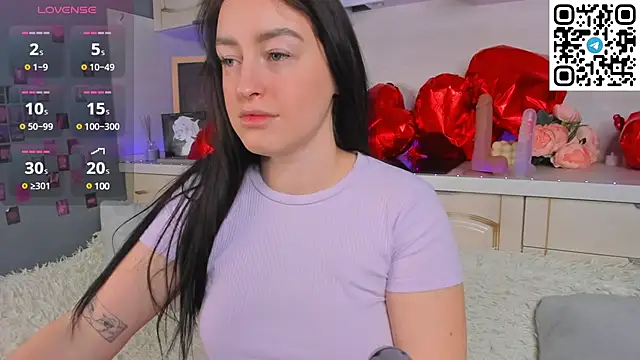 Snapshot of Kruela_Eva chatting on 02-17-25, 11:33 Kruela Eva online show from 02-17-25, 11:33