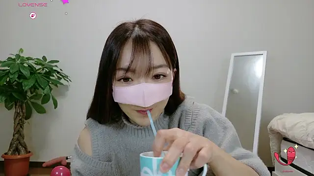 momochan88 online show from 12-14-25, 03:35