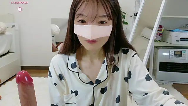 momochan88 online show from 05-05-26, 12:08