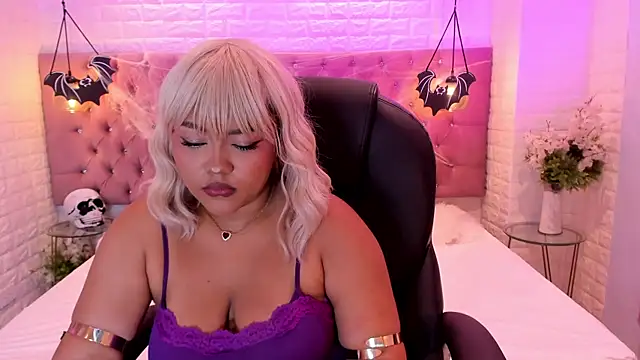 cherry chel online show from 10-29-25, 01:32