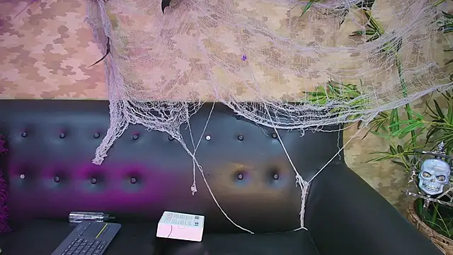 cherry chel online show from 10-20-25, 08:09