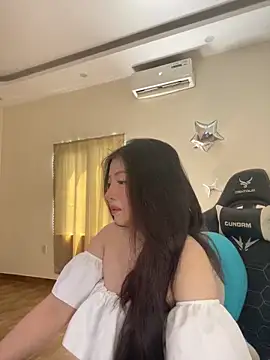 Snapshot of MiMi_0293 chatting on 06-08-26, 03:18 MiMi 0293 online show from 06-08-26, 03:18
