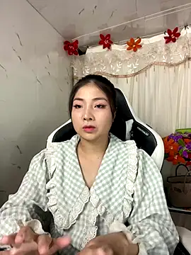 MiMi 0293 online show from 10-24-25, 02:16