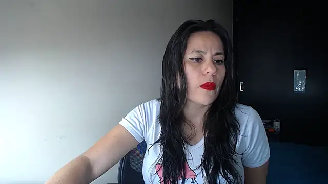 Snapshot of KAROLCANDY chatting on 12-03-25, 08:52 KAROLCANDY online show from 12-03-25, 08:52