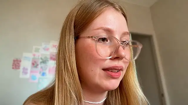 HoneyAudrey online show from 06-26-26, 02:28