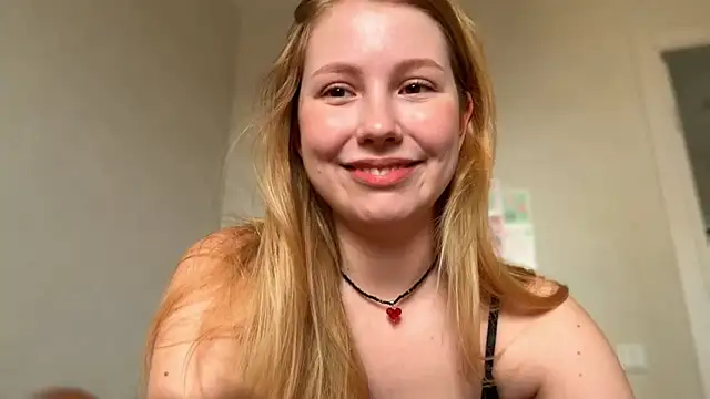 HoneyAudrey online show from 05-22-26, 02:31
