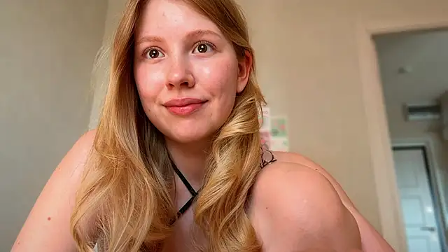 HoneyAudrey online show from 06-17-26, 02:00