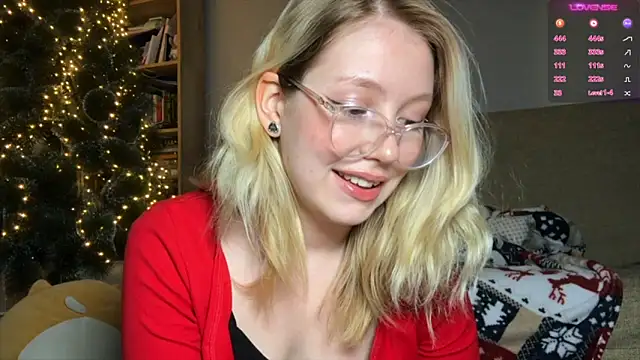 Snapshot of HoneyAudrey chatting on 12-27-24, 03:31 HoneyAudrey online show from 12-27-24, 03:31