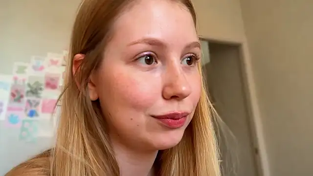 HoneyAudrey online show from 06-01-26, 02:45