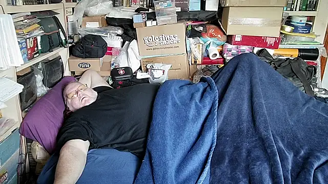 hadeszeuss2 online show from 03-20-26, 02:40