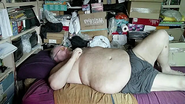 hadeszeuss2 online show from 10-26-25, 02:39