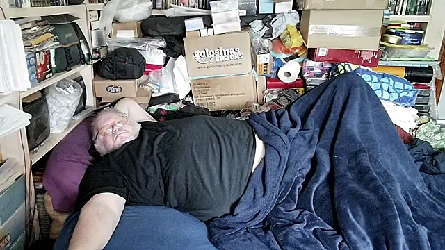 hadeszeuss2 online show from 04-14-26, 02:22