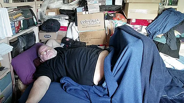 hadeszeuss2 online show from 02-26-26, 03:23