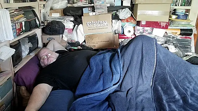 hadeszeuss2 online show from 04-05-26, 01:51