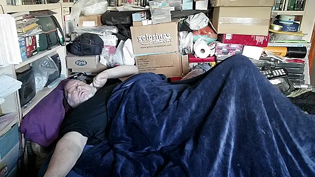 hadeszeuss2 online show from 04-03-26, 08:32