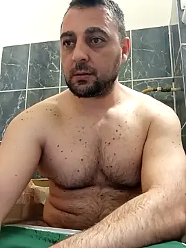 Snapshot of Mirkoxxx@xh chatting on 04-30-26, 07:32 Mirkoxxxxh online show from 04-30-26, 07:32