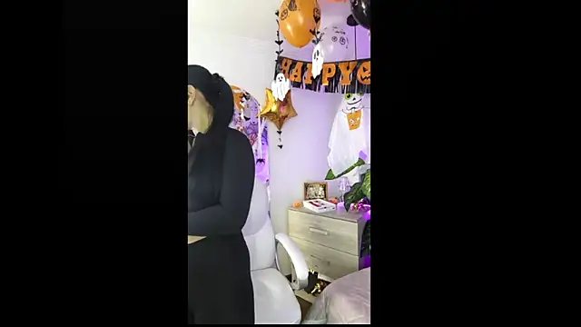 Camille jhonson online show from 10-19-25, 11:24