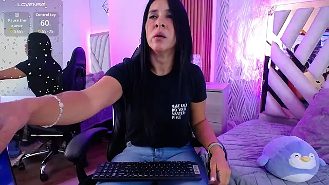 Camille jhonson online show from 02-01-26, 10:46