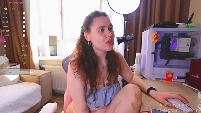 Snapshot of My_Emmy chatting on 02-28-26, 09:20 My Emmy online show from 02-28-26, 09:20