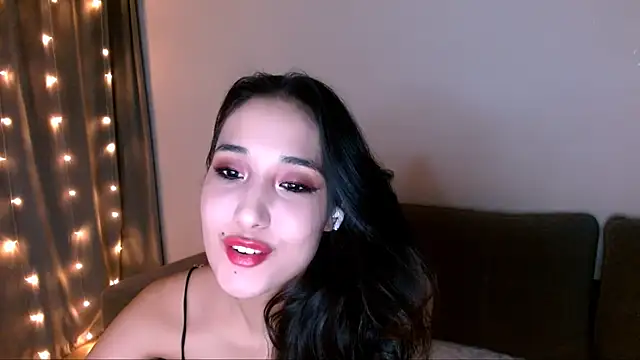 Snapshot of Li_noen chatting on 01-08-25, 02:25 Li noen online show from 01-08-25, 02:25