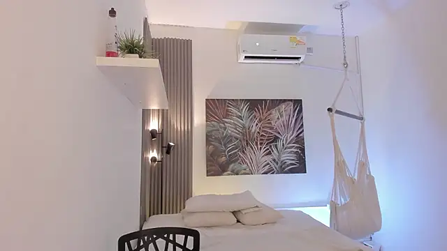 emma alice  online show from 02-05-26, 11:06