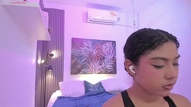 emma alice  online show from 10-28-25, 12:04