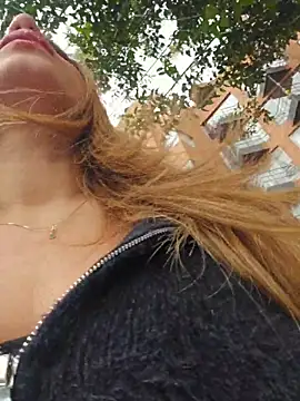 Karen San Miguel online show from 04-05-26, 05:08