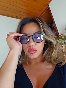 Karen San Miguel online show from 11-17-25, 07:18