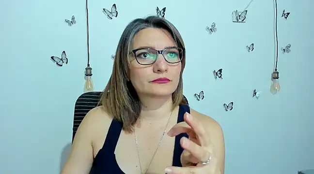 Snapshot of Amie_Adams82_ chatting on 03-18-25, 07:22 Amie Adams82 online show from 03-18-25, 07:22