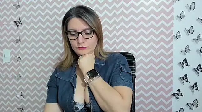 Snapshot of Amie_Adams82_ chatting on 02-11-25, 08:31 Amie Adams82 online show from 02-11-25, 08:31