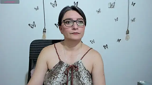 Amie Adams82  online show from 11-13-25, 04:00