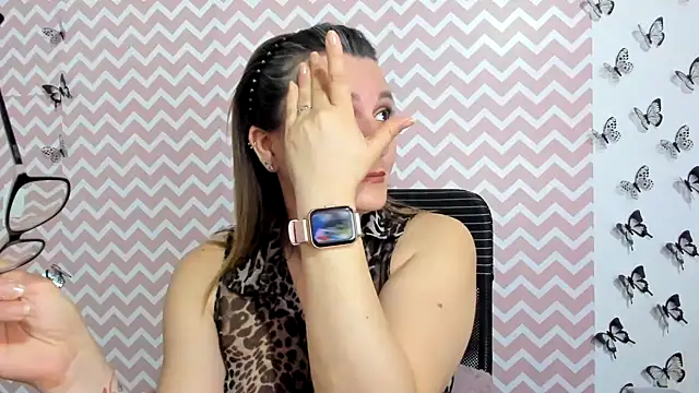 Snapshot of Amie_Adams82_ chatting on 02-17-25, 10:27 Amie Adams82 online show from 02-17-25, 10:27