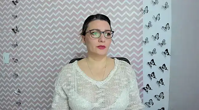 Snapshot of Amie_Adams82_ chatting on 12-17-24, 05:36 Amie Adams82 online show from 12-17-24, 05:36