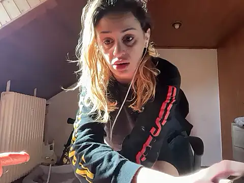 JeSuisUnTapin online show from 09-19-25, 08:40