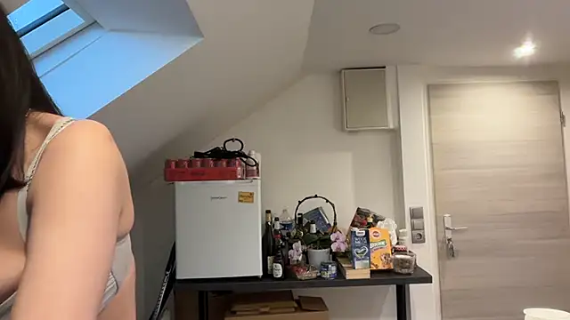 JeSuisUnTapin online show from 11-25-25, 02:50